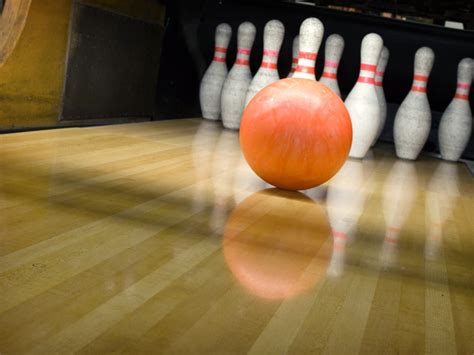 Balls Out Bowling naked bowling event planned for Pittsburgh。